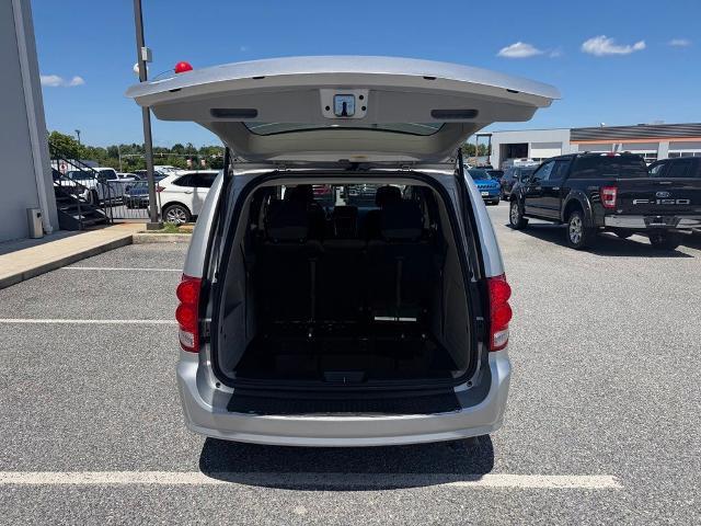 2011 Dodge Grand Caravan - $9,400
