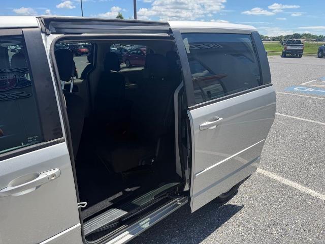 2011 Dodge Grand Caravan - $9,400