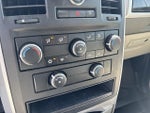 2010 Grand Caravan Thumbnail 16
