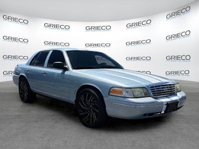 2005 Ford Crown Victoria LX 4DR Sedan