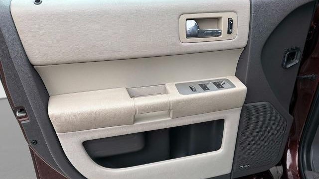 2010 Ford Flex SE