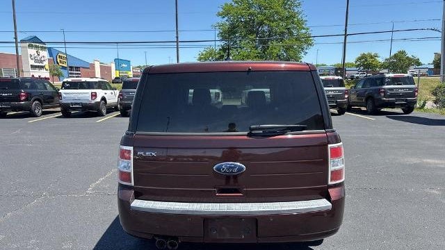 2010 Ford Flex SE
