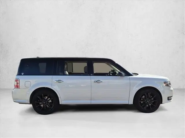 2017 Ford Flex - $15,917