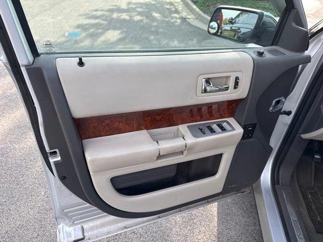 2012 Ford Flex - $11,000
