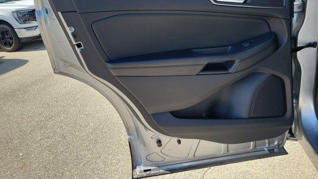 2020 Ford Edge SE