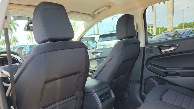 2020 Ford Edge SE