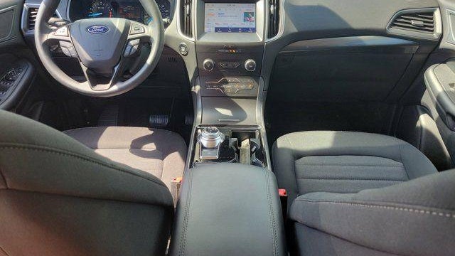 2020 Ford Edge SE