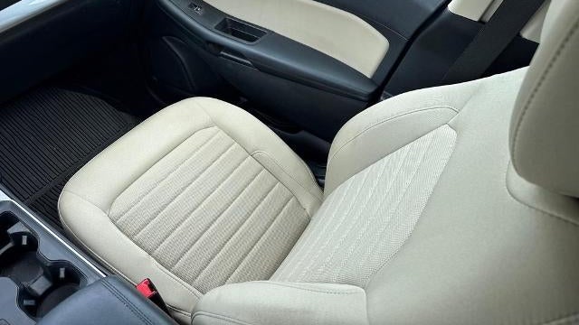 2021 Ford Edge SE