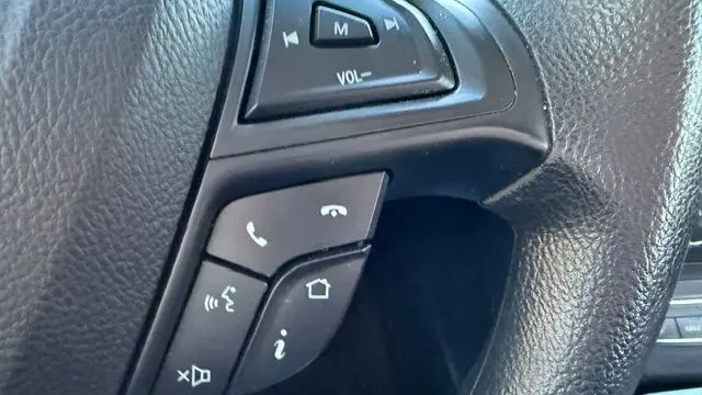2020 Ford Edge SE