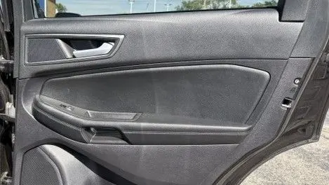2020 Ford Edge SE