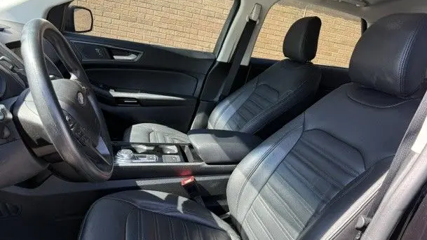 2020 Ford Edge SE