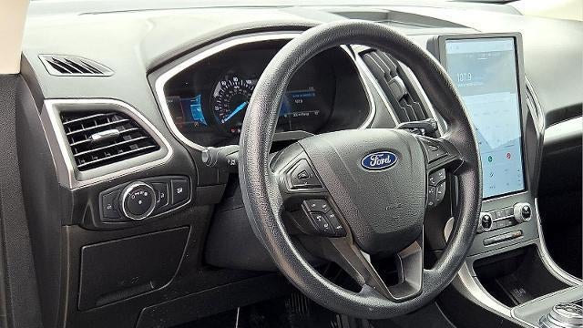 2021 Ford Edge SE