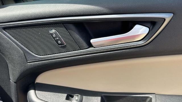 2020 Ford Edge SE