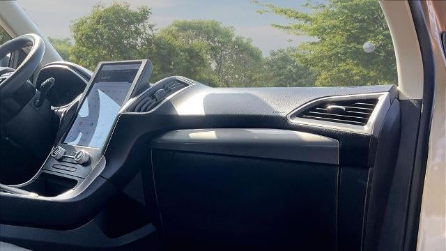 2021 Ford Edge SE