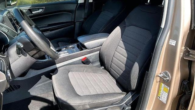 2021 Ford Edge SE
