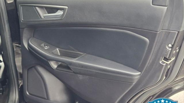 2021 Ford Edge SE
