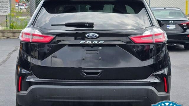 2021 Ford Edge SE