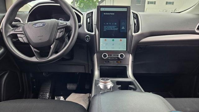 2021 Ford Edge SE
