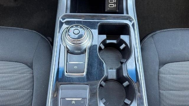 2020 Ford Edge SE