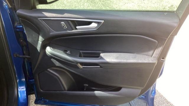 2020 Ford Edge SE