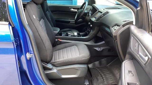 2020 Ford Edge SE
