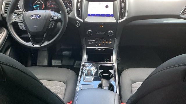 2020 Ford Edge SE
