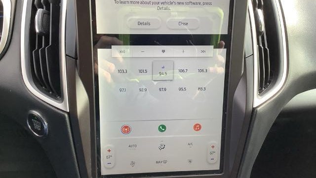 2021 Ford Edge SE