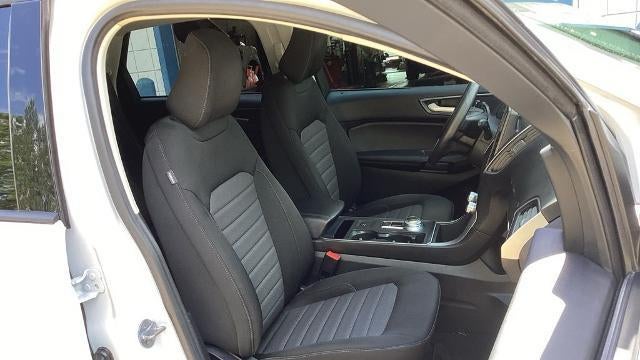 2021 Ford Edge SE
