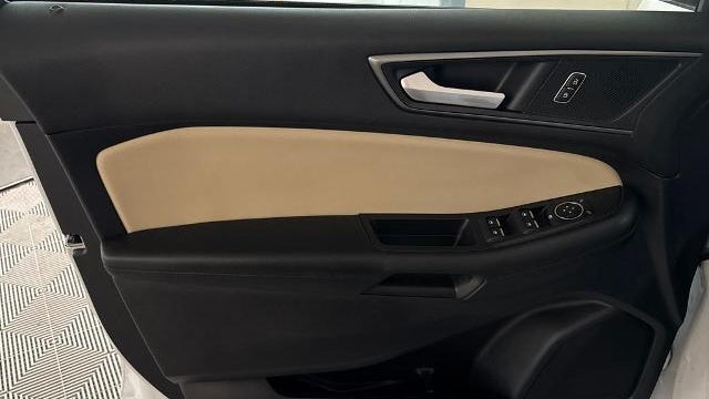 2021 Ford Edge SE