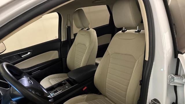 2021 Ford Edge SE