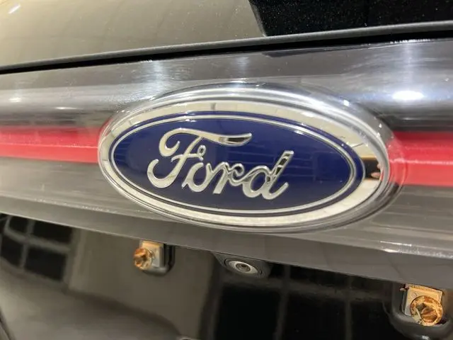 2016 Ford Edge - $10,515