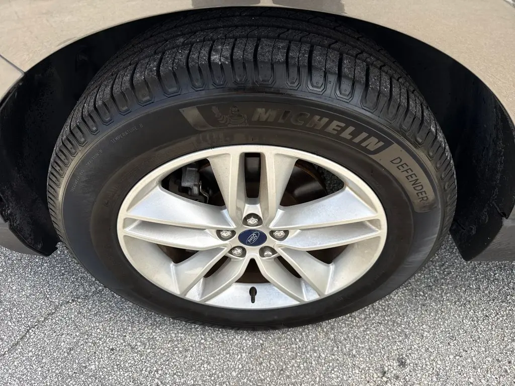 2018 Ford Edge - $12,900