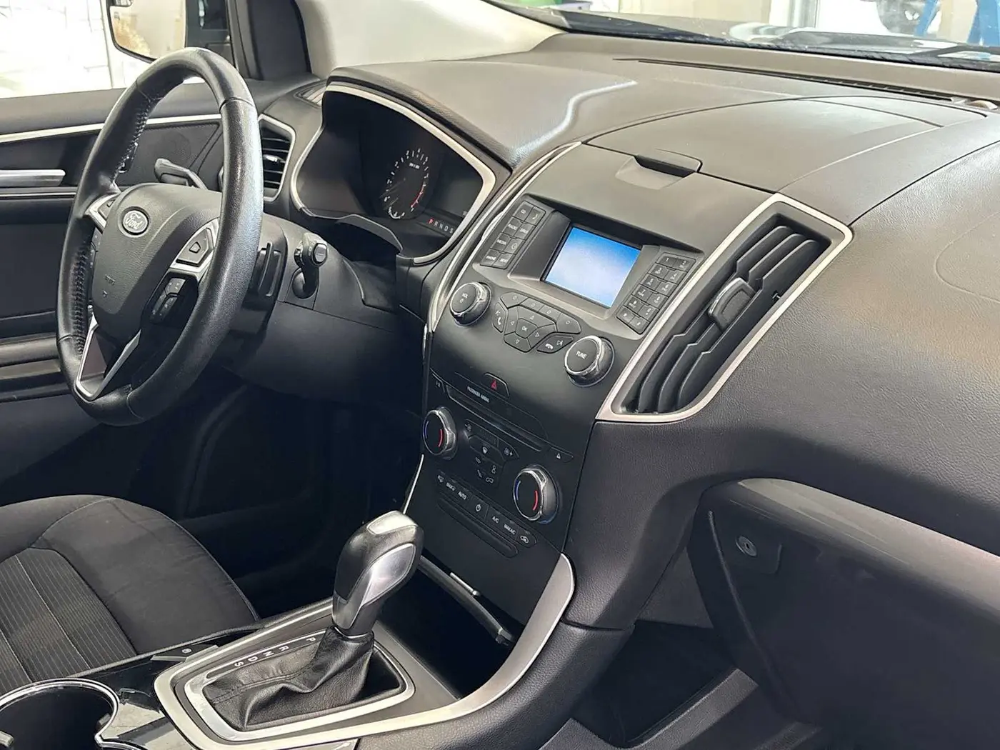 2016 Ford Edge - $10,243