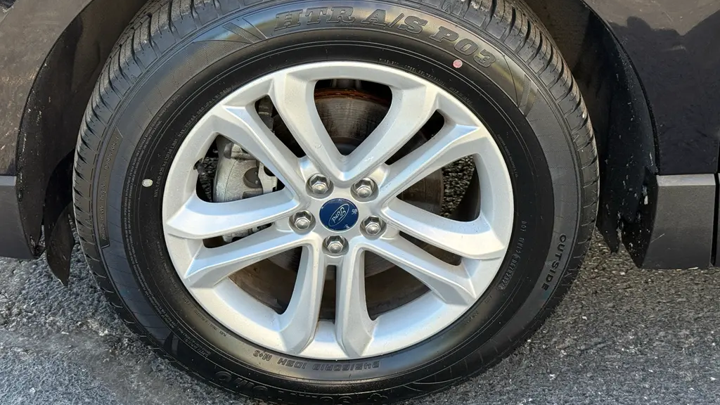 2020 Ford Edge ST Line