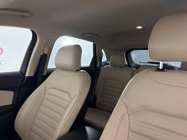 2017 Ford Edge - $11,000