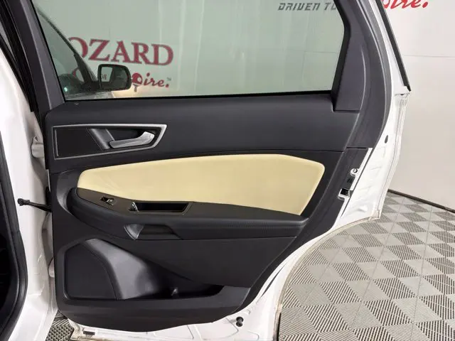 2017 Ford Edge - $11,000