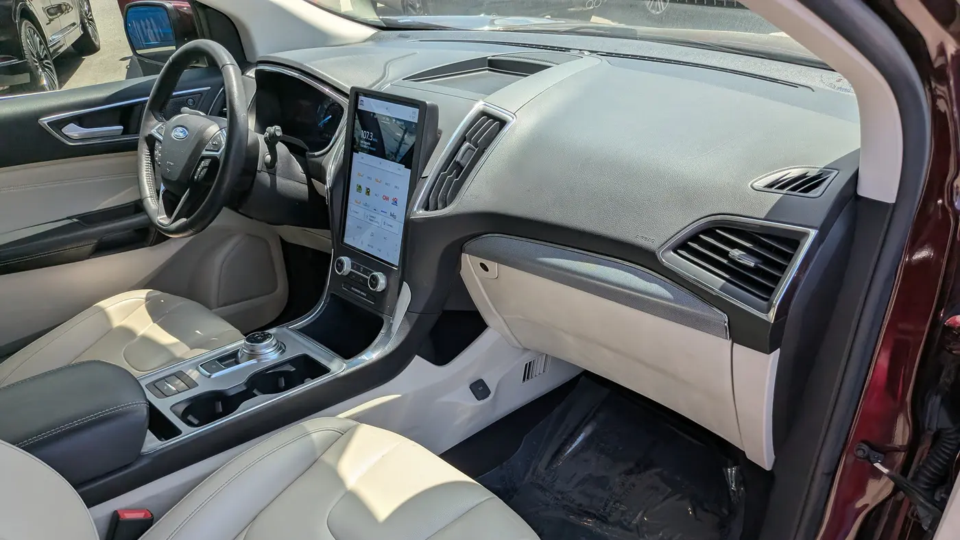 2021 Ford Edge Titanium