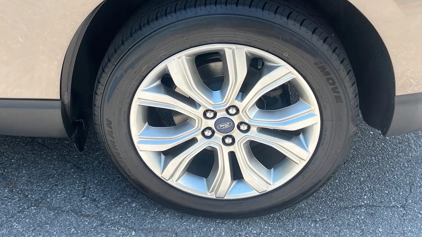 2019 Ford Edge Titanium