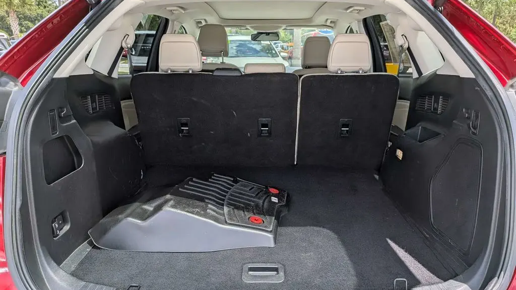 2020 Ford Edge Titanium