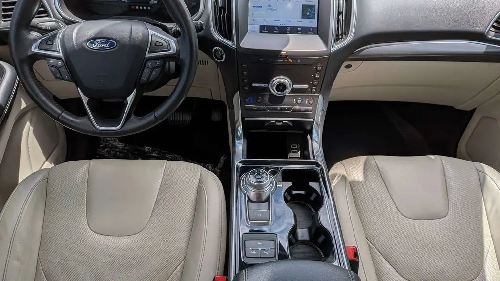 2020 Ford Edge Titanium