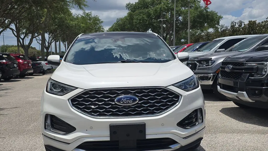 2020 Ford Edge Titanium
