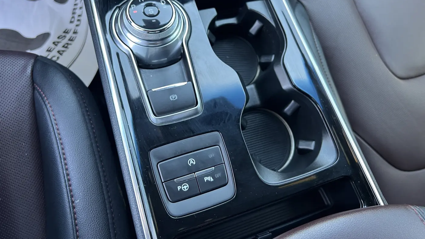 2020 Ford Edge Titanium