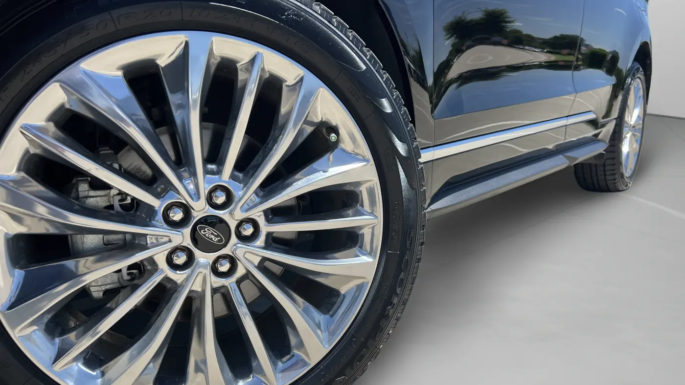 2020 Ford Edge Titanium