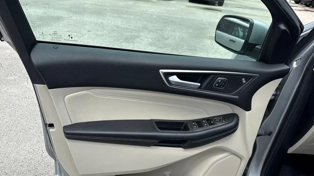 2021 Ford Edge Titanium