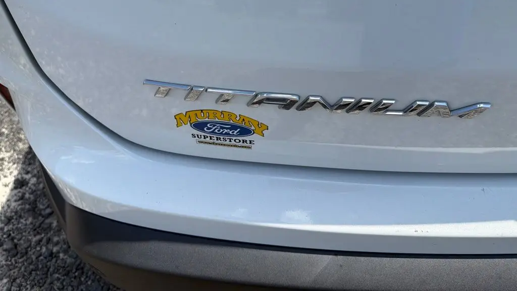 2021 Ford Edge Titanium