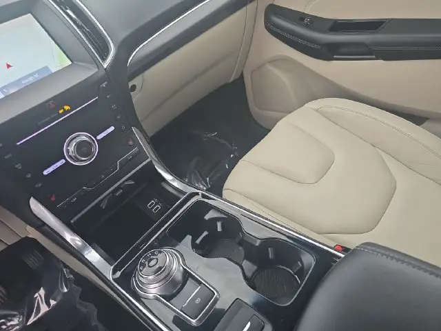 2019 Ford Edge - $14,980
