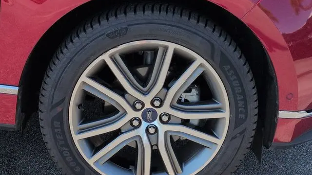 2019 Ford Edge Titanium