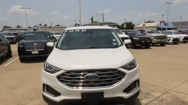 2020 Ford Edge Titanium