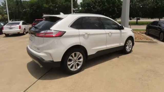 2020 Ford Edge Titanium