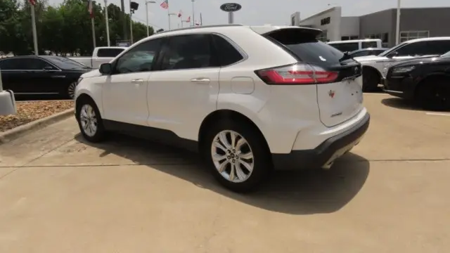 2020 Ford Edge Titanium